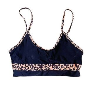 Women's medium bathing suit top